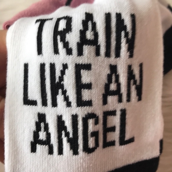 🟪🎀 Victoria’s Secret Sport Sock Set - Picture 4 of 4